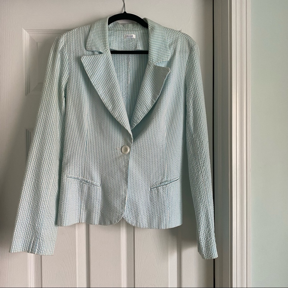 Bloomingdale’s Aqua seersucker turquoise and white blazer